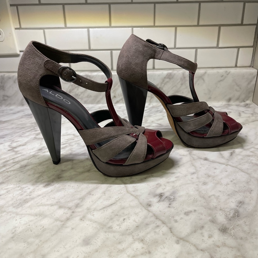 Vintage 2012 Aldo patten leather retro heels, size 37, nearly perfect condition